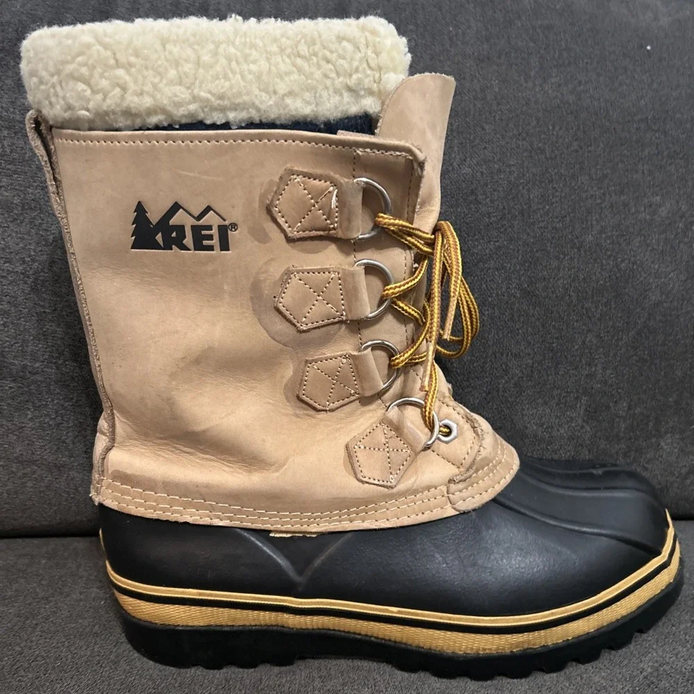 REI Duck Boots Mens 8 Tan Black Packer Winter Snow Insulated Sherpa Lined Boots
